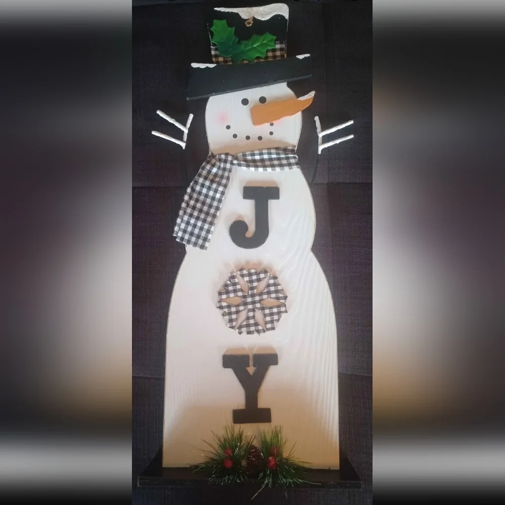 Elegant Tall Wooden Snowman Wall Mirror! Pics Came Out Tiny For Some Odd Reason?